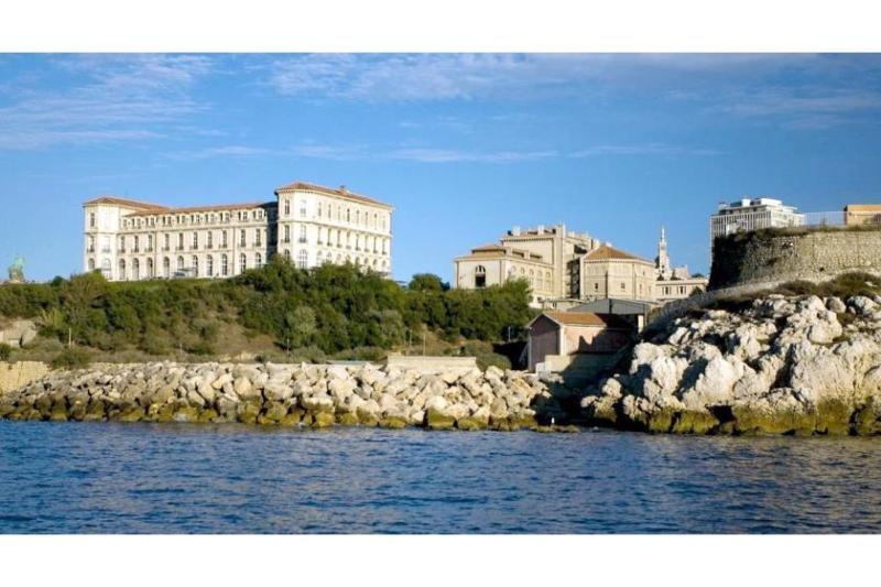 Les Bords De 4* Marseilles