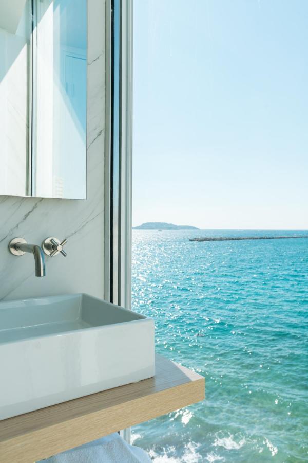 Les Bords De 4* Marseilles